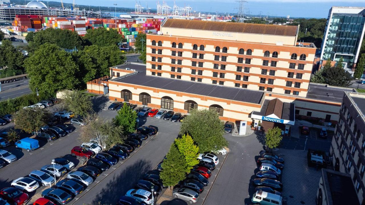 Novotel Southampton Esterno foto